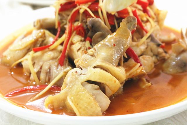 湘菜之首"东安鸡"家庭式做法,酸辣细嫩,香气四溢