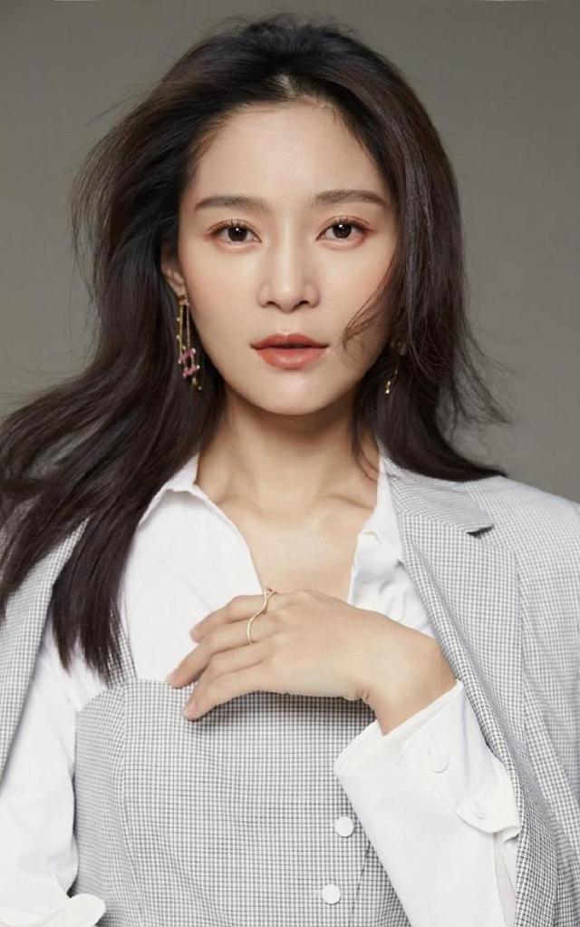她倒追丈夫5年生出双胞胎儿子取名一模一样