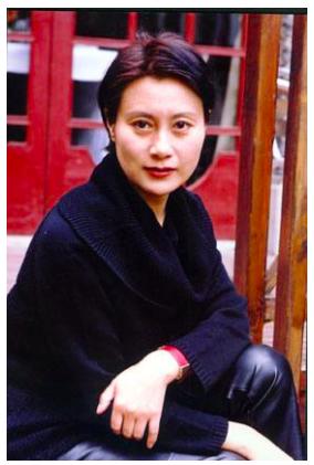 如今的徐幸已经60几岁了,从她的近照来看,依然气质依旧.