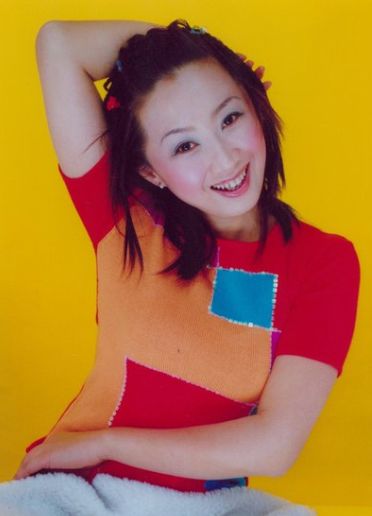 曾是央视知名主持人,为和丈夫结婚等了8年,如今终于收获幸福!