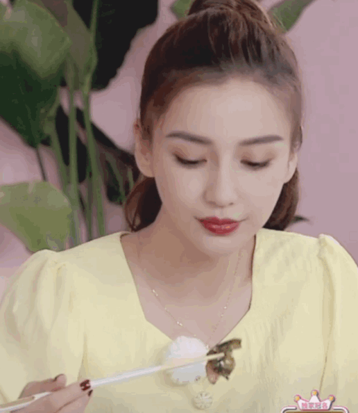 不敢信,这世界上还有让angelababy恐惧了八年的"颜值 bug"?