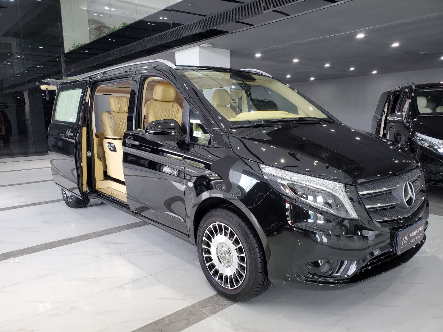 奔驰威霆7座商务评测