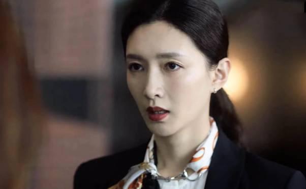 站着永远比躺着要好,王漫妮的"三十而已"|王漫妮|不婚|小镇_新浪新闻