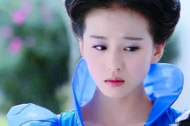 首先就是刘诗诗了,刘诗诗在《仙剑奇侠传》中饰演的"龙葵"是一个十分