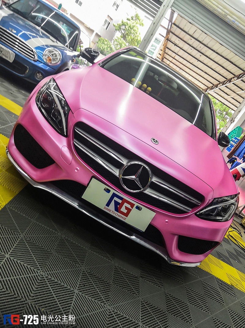 奔驰c200车身改色电光公主粉rg瑞集改色膜福建泉州加盟店出品