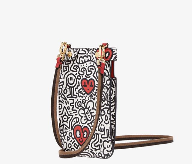 fendi七夕限定涂鸦手袋深圳亮相万宝龙于上海首发全新印花系列