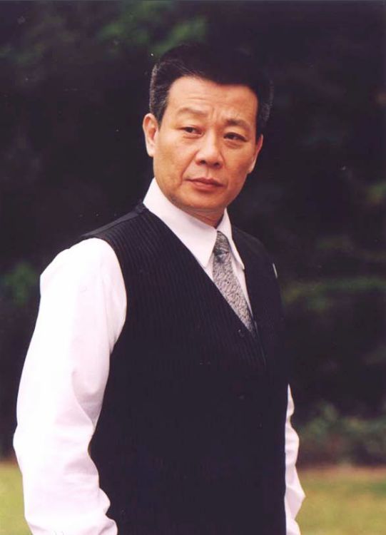 两个老婆上下楼住,年近70还为生活奋斗|寇世勋|老婆|许黎丹_新浪新闻