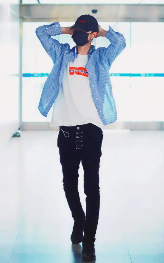 王一博因穿别针裤上热搜当看清上身效果真没人管他