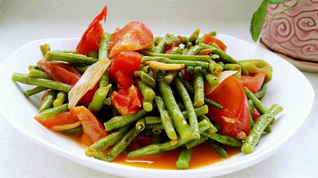 家常美味的西红柿烧豆角营养好吃超下饭不懂吃可惜了