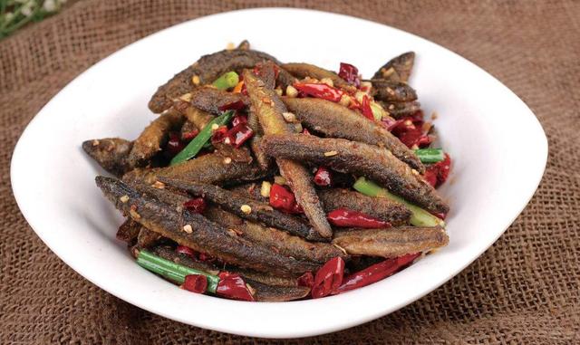 美味解馋的香辣干煸泥鳅好吃下饭又营养丰富家人特喜欢