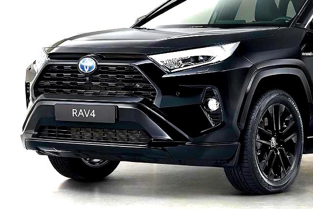 "烧烤版"丰田荣放曝光!酷炫的碳黑色车漆,犹如熊瞎子