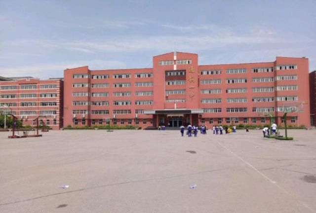你没有在通钢一中所以你不知道通钢一中是一座怎样的学校