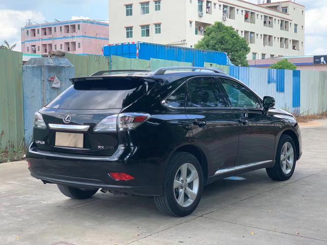 15年雷克萨斯rx270售价13万,外观青春运动,它向舒适性无限妥协