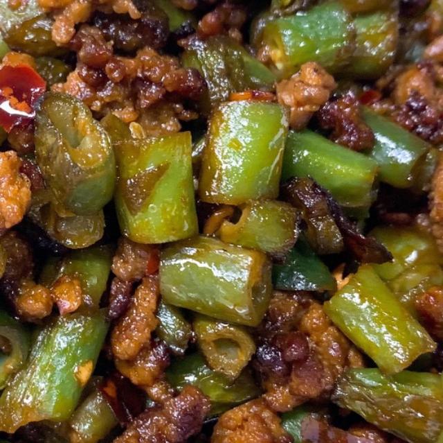 用"老干妈",做一道简单的开胃家常菜,非常美味可口下饭