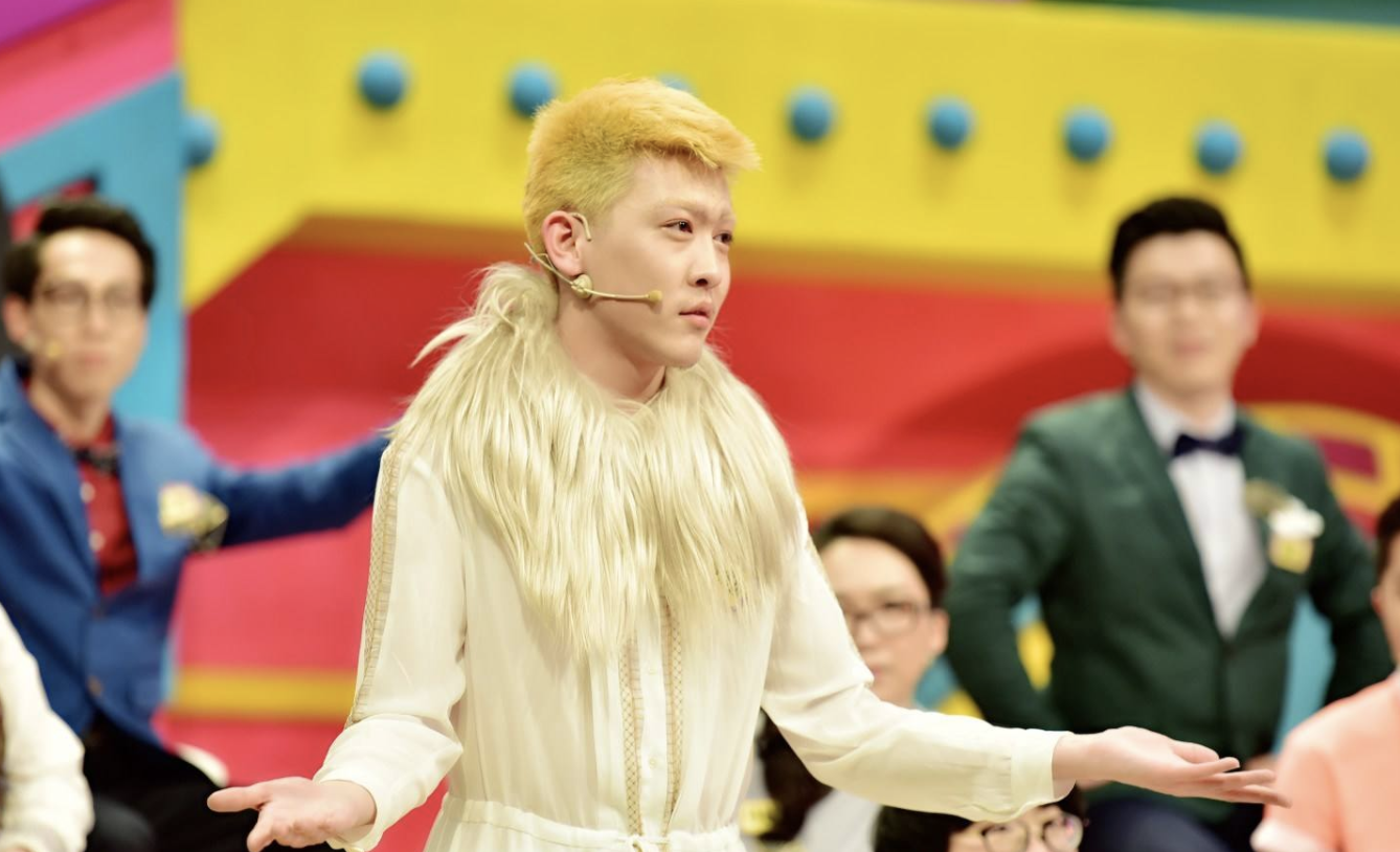 穿裙子的姜思达辣瞎我的眼