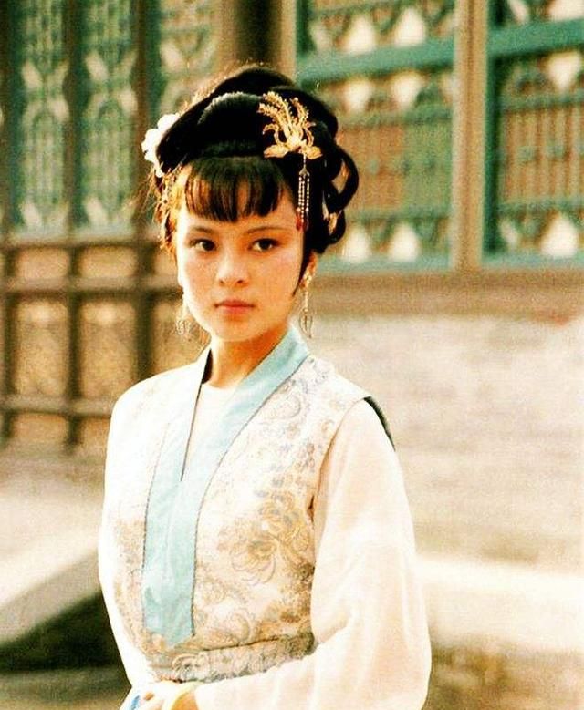 红楼梦:拎得清的探春,活得也很不容易|探春|赵姨娘|宝玉_新浪新闻