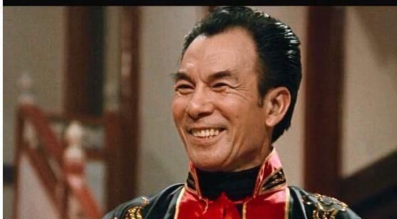 香港影坛奸人代表石坚曾拍戏误伤李小龙与妻子相爱67年