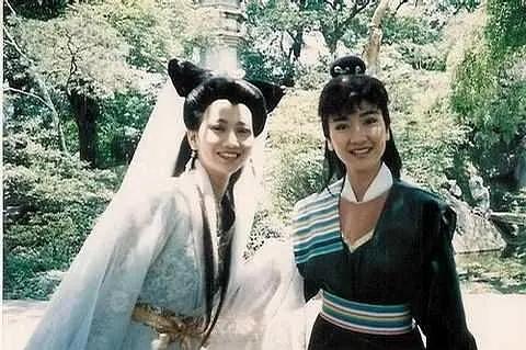 《新白娘子传奇》:小青女扮男装的剧照阳刚气十足,帅到没朋友