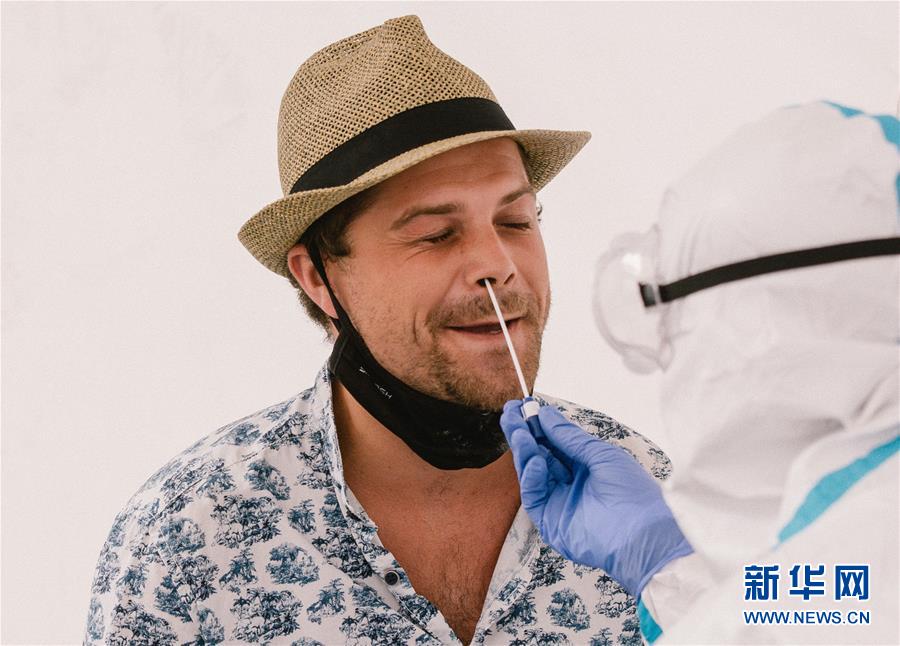 德国科隆:旅客在机场接受新冠检测|新冠肺炎_新浪新闻