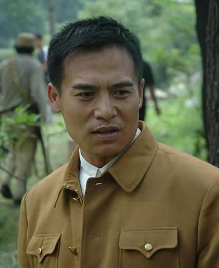 父亲卖血供他求学,因无天成名的黑子,娶"芙蓉姐姐"后现状如何