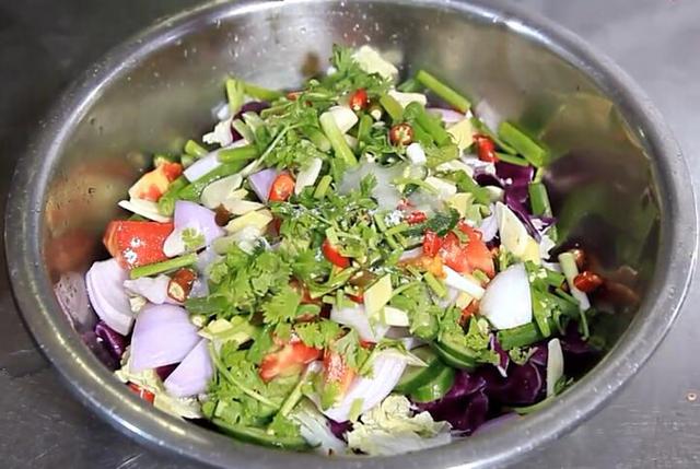 没胃口的时候来上一盘大拌菜,清爽可口又开胃,每次拌一盆不够吃