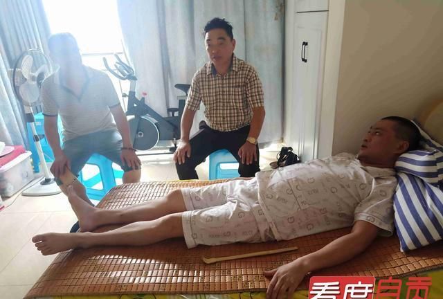 受伤的哥讲述缪沟井车祸惊险细节 行业员工爱心传递温暖休闲区蓝鸢梦想 - Www.slyday.coM