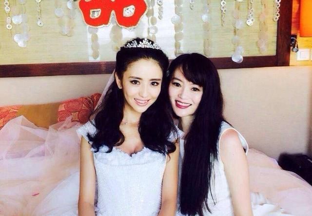 佟丽娅"伴娘团"被嘲不够排场,现在看这些女星,一个比一个红!