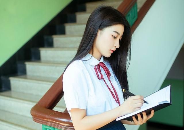 年薪156万！湖南美少女斩获华为天才少年offer，初中却是超级学渣
