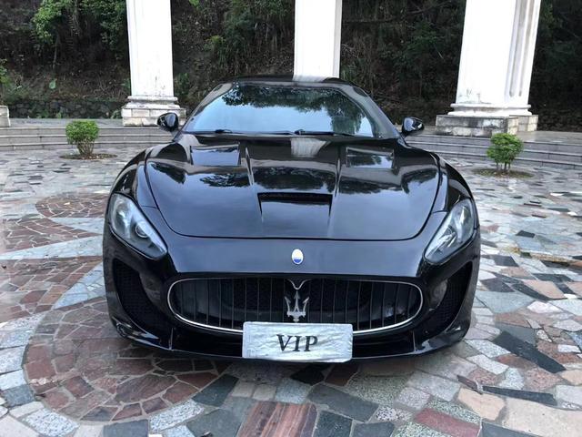 实拍玛莎拉蒂gt售价20万,它有着力量与优雅相结合的独特气质