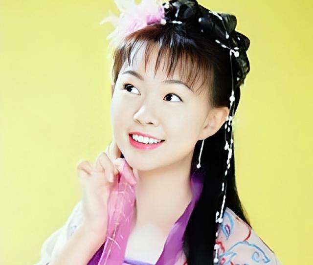 童年女神卓依婷近照曝光纯素颜状态引热议确定有38岁