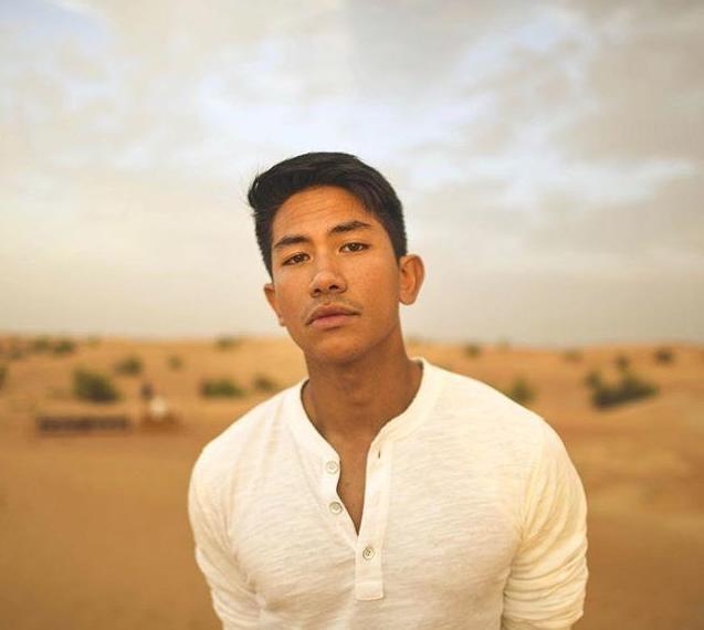 新闻看点# 前几年吴尊文莱王子的title被很. 来自神仙电影呀 - 微博