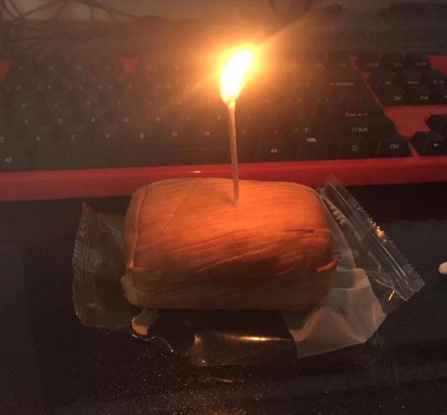 穷人的生日蛋糕有对比才有伤害网友这款赢得掌声雷鸣