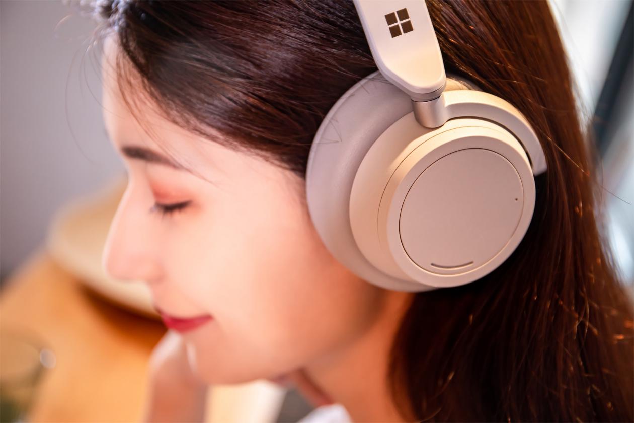 聆听美的时刻微软surfaceheadphones2无线降噪耳机