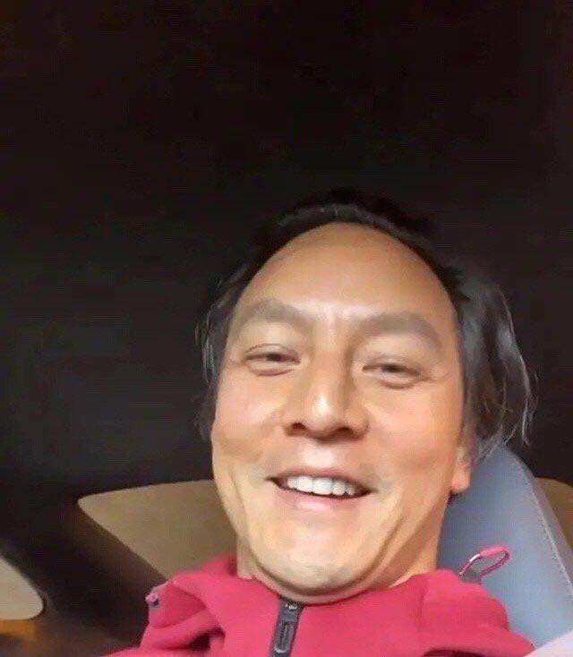 45岁吴彦祖近照曝光素颜跟陈冠希有的一拼谜之角度暴露双下巴