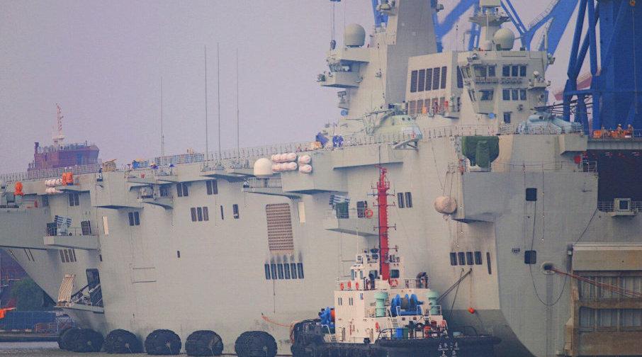 几张国产075两栖攻击舰的近照在网络上流传