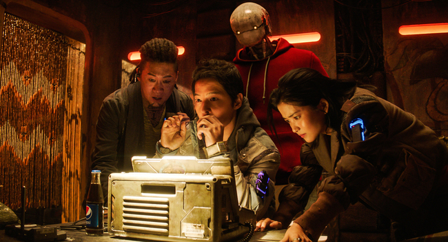 宋仲基金泰梨胜利号首曝剧照9月23日韩国上映