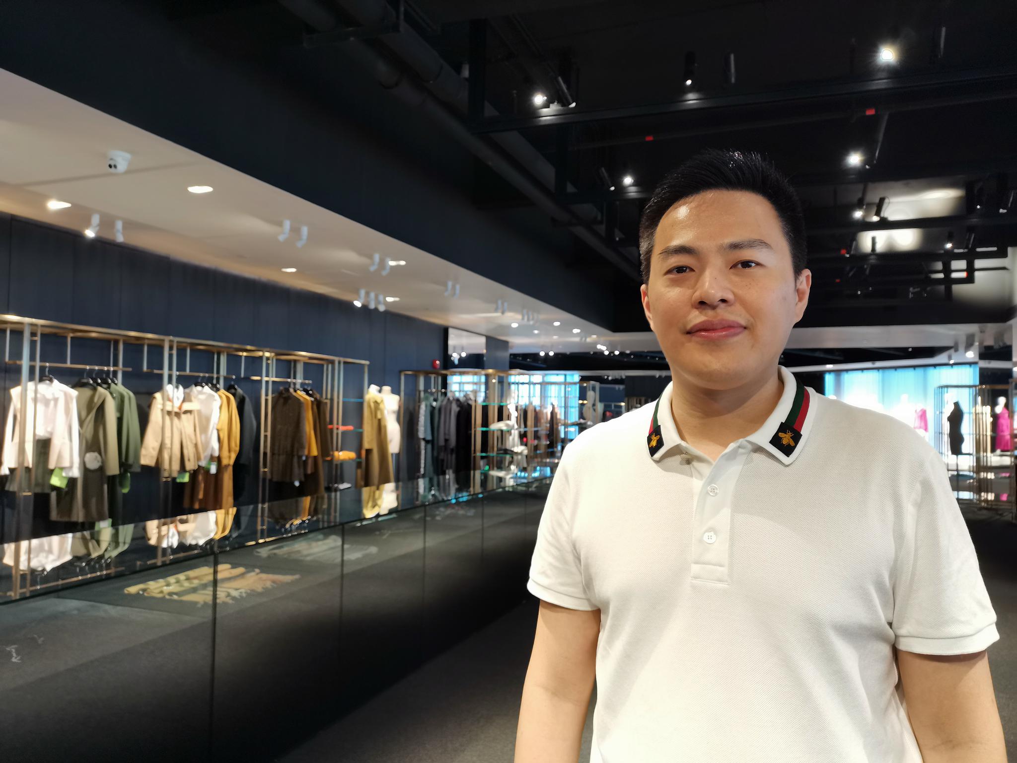 (新华社记者徐弘毅摄)新华社广州8月5日电(记者徐弘毅)一场特别的捐赠