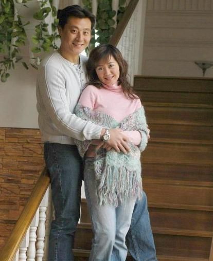 "国剧一哥"任程伟,出道26年零绯闻,花9.9娶了老婆