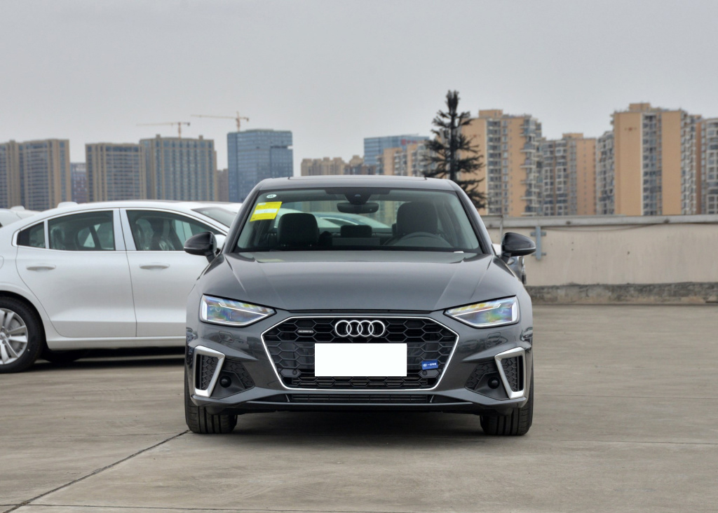 颜值担当的奥迪a4l,252马力 四驱,6.6秒破百,家用运动两不误