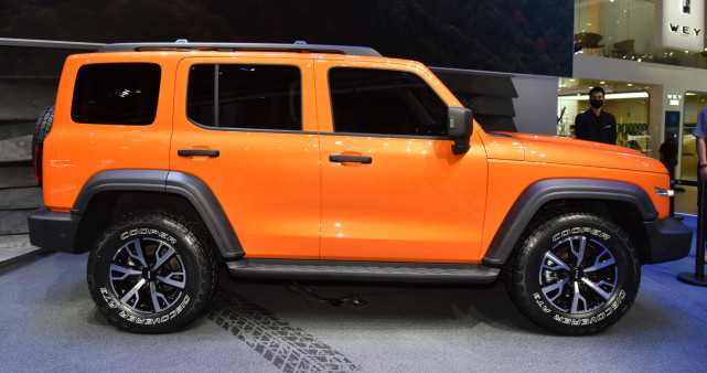 长城版牧马人真来了30t9at配三把差速锁比哈弗h9有实力