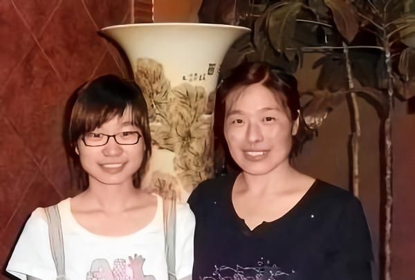 她是吉林高考状元,放榜当天,清华大学招生组连夜赶到她家休闲区蓝鸢梦想 - Www.slyday.coM 她是吉林高考状元,放榜当天,清华大学招生组连夜赶到她家休闲区蓝鸢梦想 - Www.slyday.coM