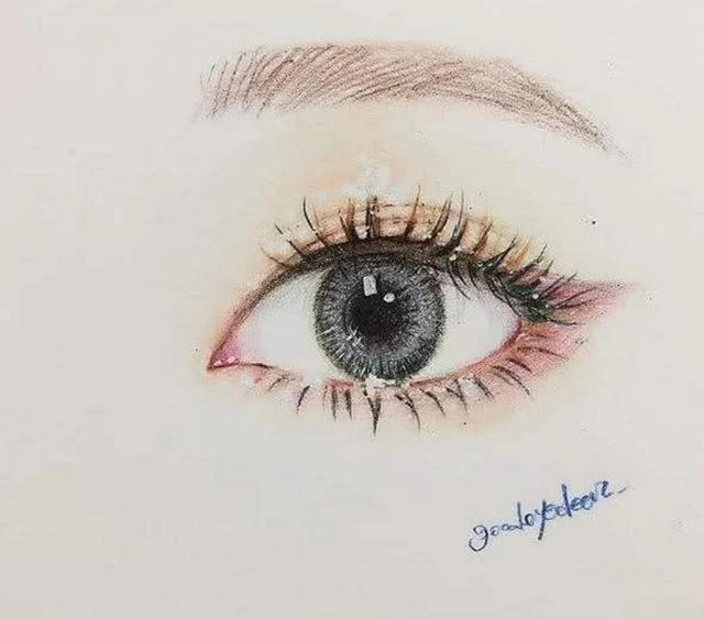 心理测试:你觉得哪只眼睛是天使的眼睛?测出你内心还剩多少天真