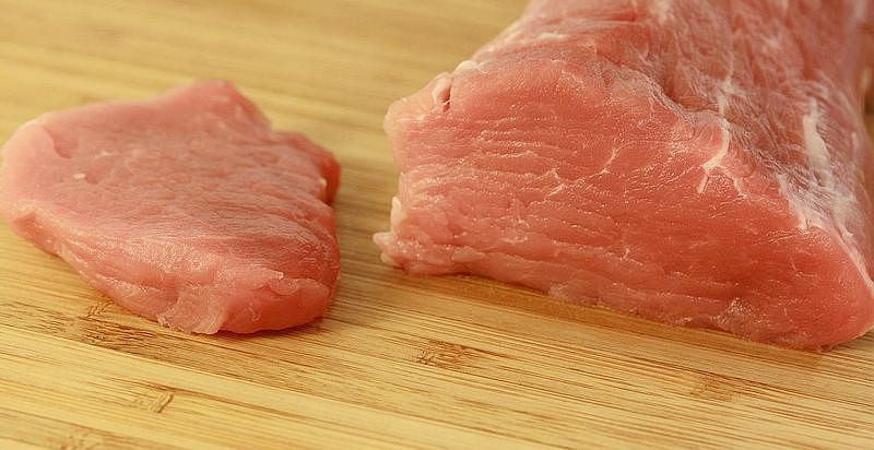 猪瘦肉是顺着纹路，横切还是竖切呢？