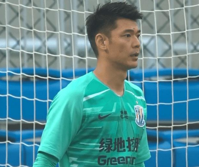 33岁国脚弥补唯一短板,90分钟逆天表现令鲁能绝望|申花|鲁能|曾诚