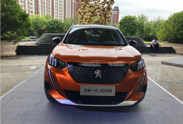 "张牙舞爪"的法系小狮子不光会耍酷 试驾全新一代东风标致2008