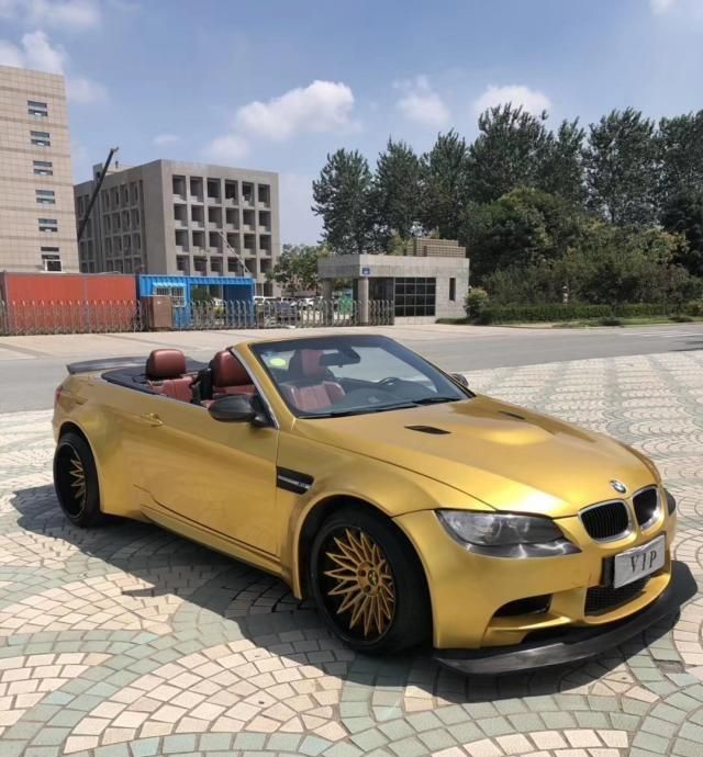 大家好,让我们来谈谈suit mob的12年敞篷版宝马m3