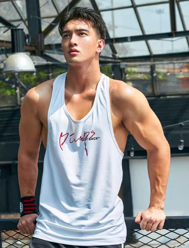 组图:青春帅气有活力的95后帅哥,散发着满满的男性荷尔蒙气息!