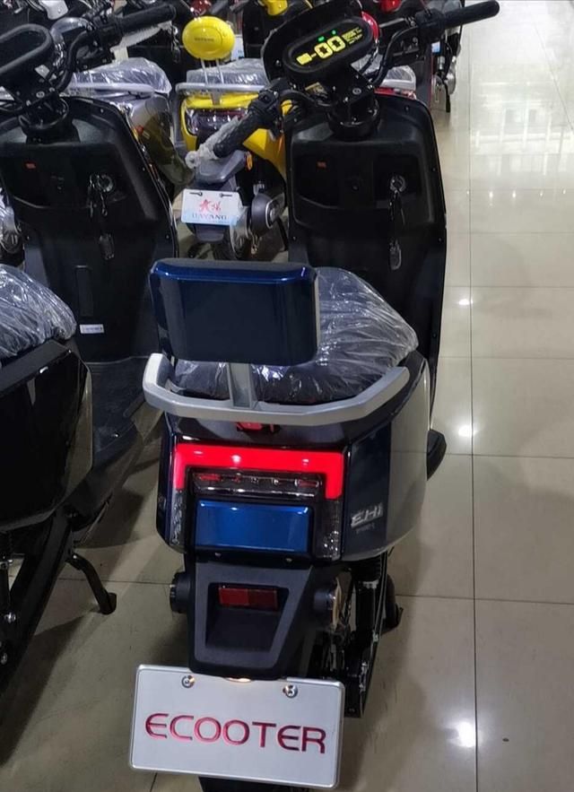 大阳eh1峰值功率2500w极速可达70,续航100公里,这价格贵吗?