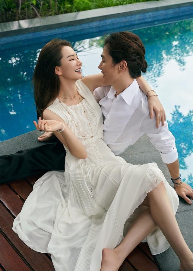 戚薇携李承铉拍七夕节大片,依偎在老公怀里,眼里尽是温柔