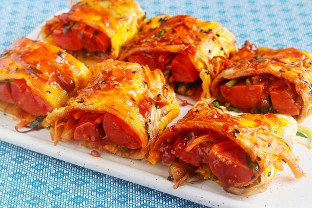 烤冷面的秘制新做法,让人吃一口以后,就不舍得放下